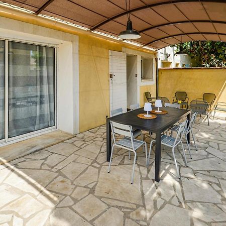 3 Bedroom Awesome Home In Chateuneuf De Gadagne Châteauneuf-de-Gadagne Eksteriør bilde