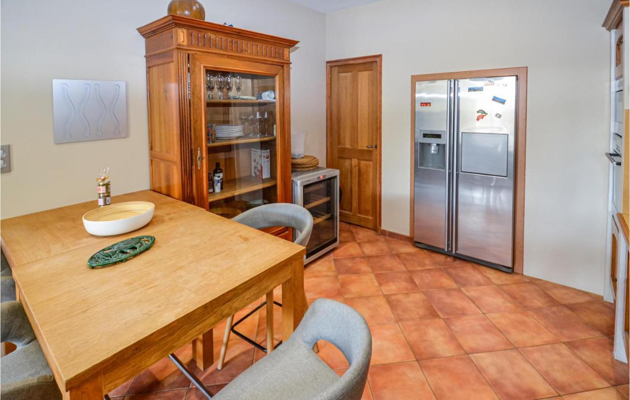 3 Bedroom Awesome Home In Chateuneuf De Gadagne Châteauneuf-de-Gadagne Eksteriør bilde