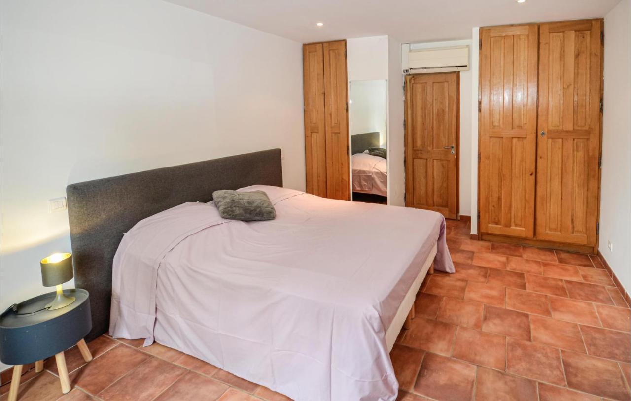 3 Bedroom Awesome Home In Chateuneuf De Gadagne Châteauneuf-de-Gadagne Eksteriør bilde