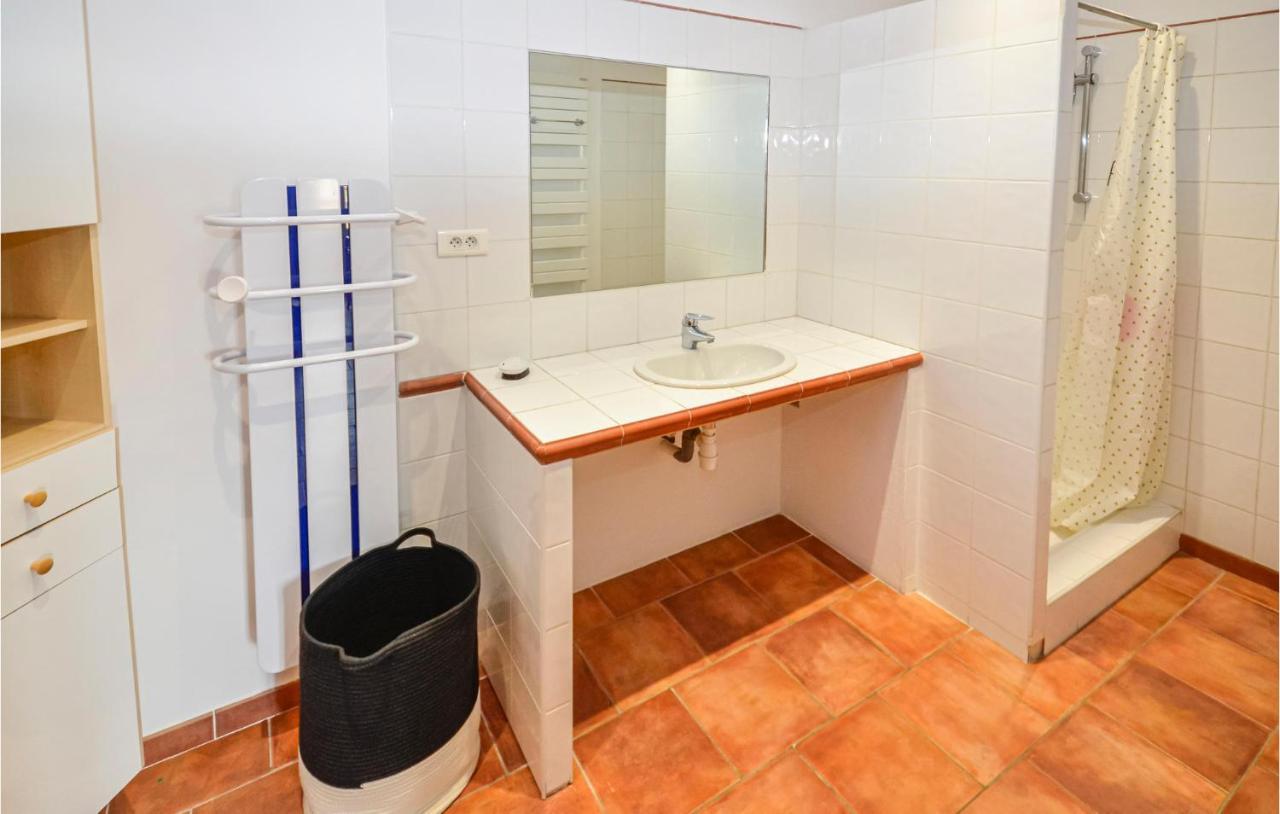 3 Bedroom Awesome Home In Chateuneuf De Gadagne Châteauneuf-de-Gadagne Eksteriør bilde