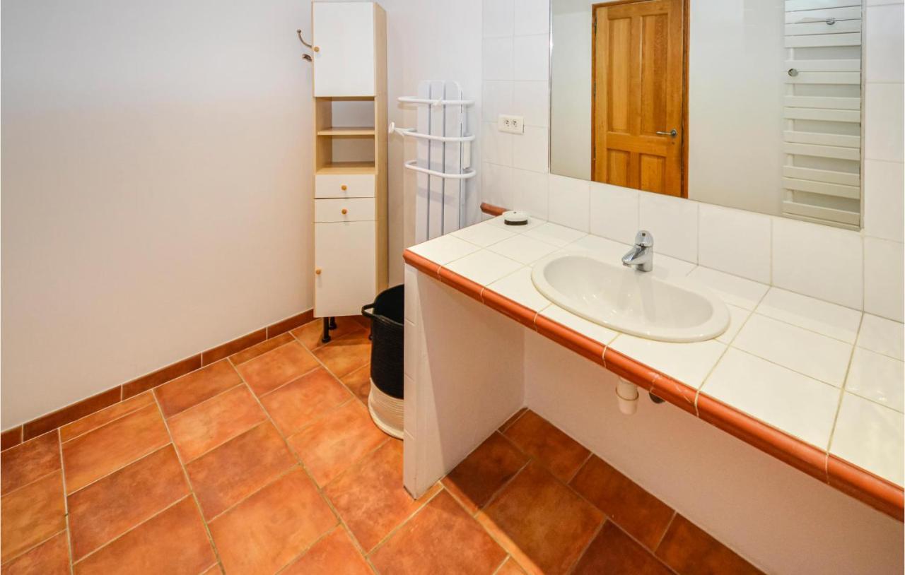 3 Bedroom Awesome Home In Chateuneuf De Gadagne Châteauneuf-de-Gadagne Eksteriør bilde