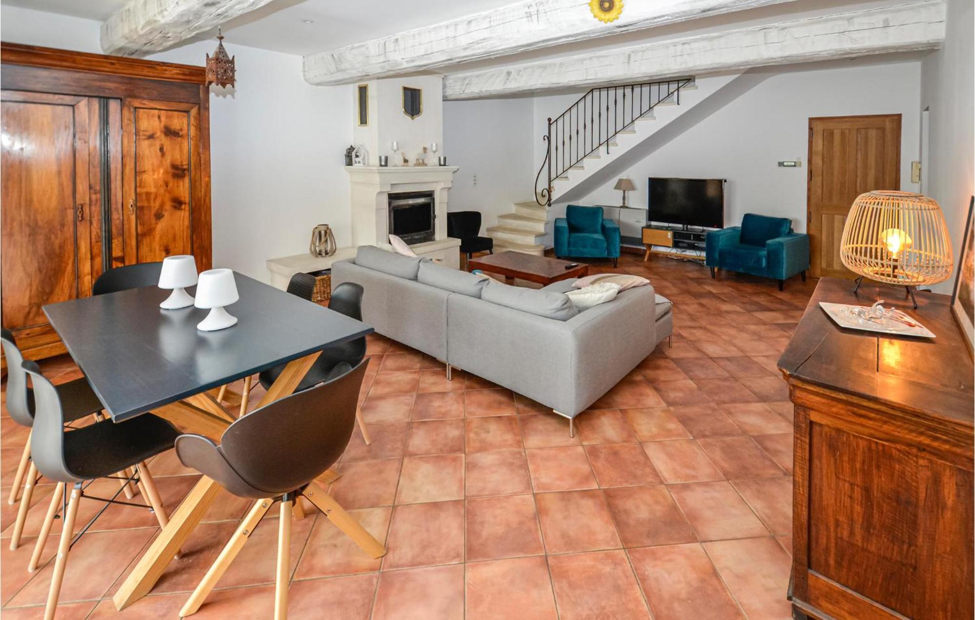 3 Bedroom Awesome Home In Chateuneuf De Gadagne Châteauneuf-de-Gadagne Eksteriør bilde