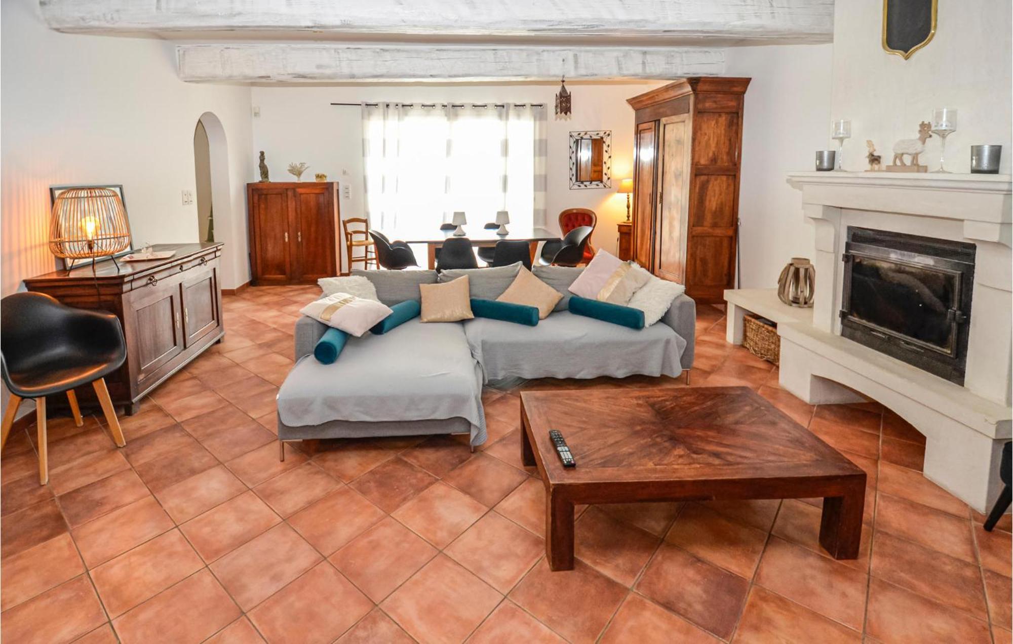 3 Bedroom Awesome Home In Chateuneuf De Gadagne Châteauneuf-de-Gadagne Eksteriør bilde