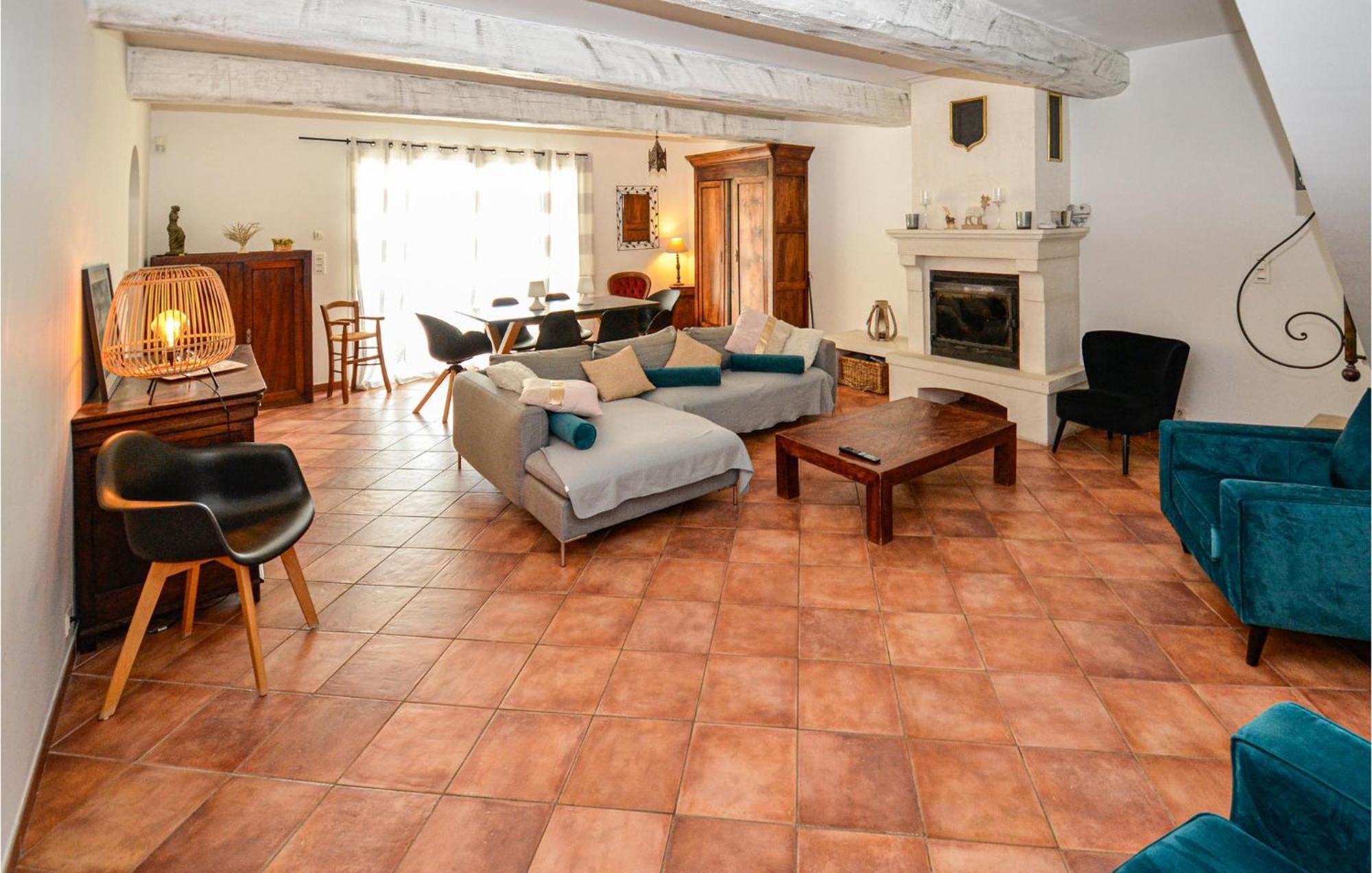 3 Bedroom Awesome Home In Chateuneuf De Gadagne Châteauneuf-de-Gadagne Eksteriør bilde